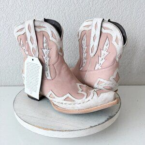 Lane CHASE THE WIND Womens Cowboy Bootie 8 Western Pink White Cowgirl Boots